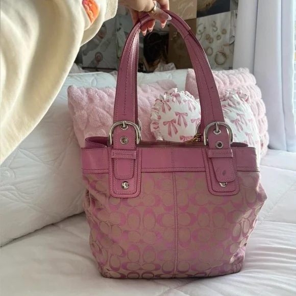 Y2K Barbie Pink Coach Soho Signature C Tote Bag/Purse - Picture 2 of 8